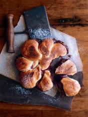 raspberry-chocolate squashed pull-aparts