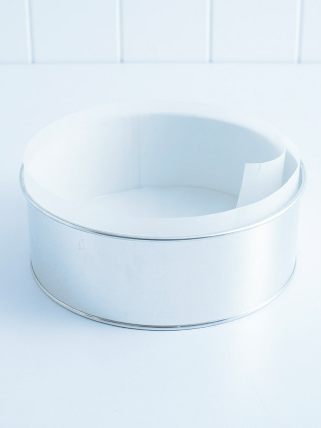20cm round cake tin 20cm round cake tin