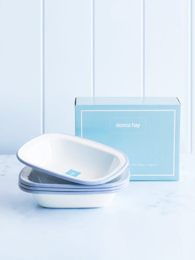 enamel rectangular pie dish – small set of 4 enamel rectangular pie dish – small set of 4